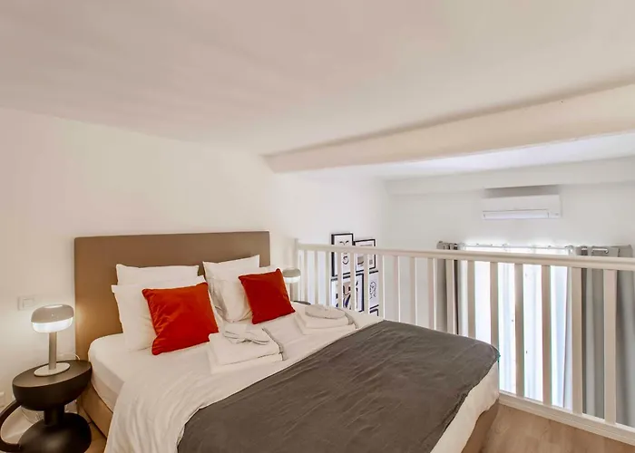 Suede Promenade Duplex Apartment At 1 Min From The Sea 2 Bathrooms